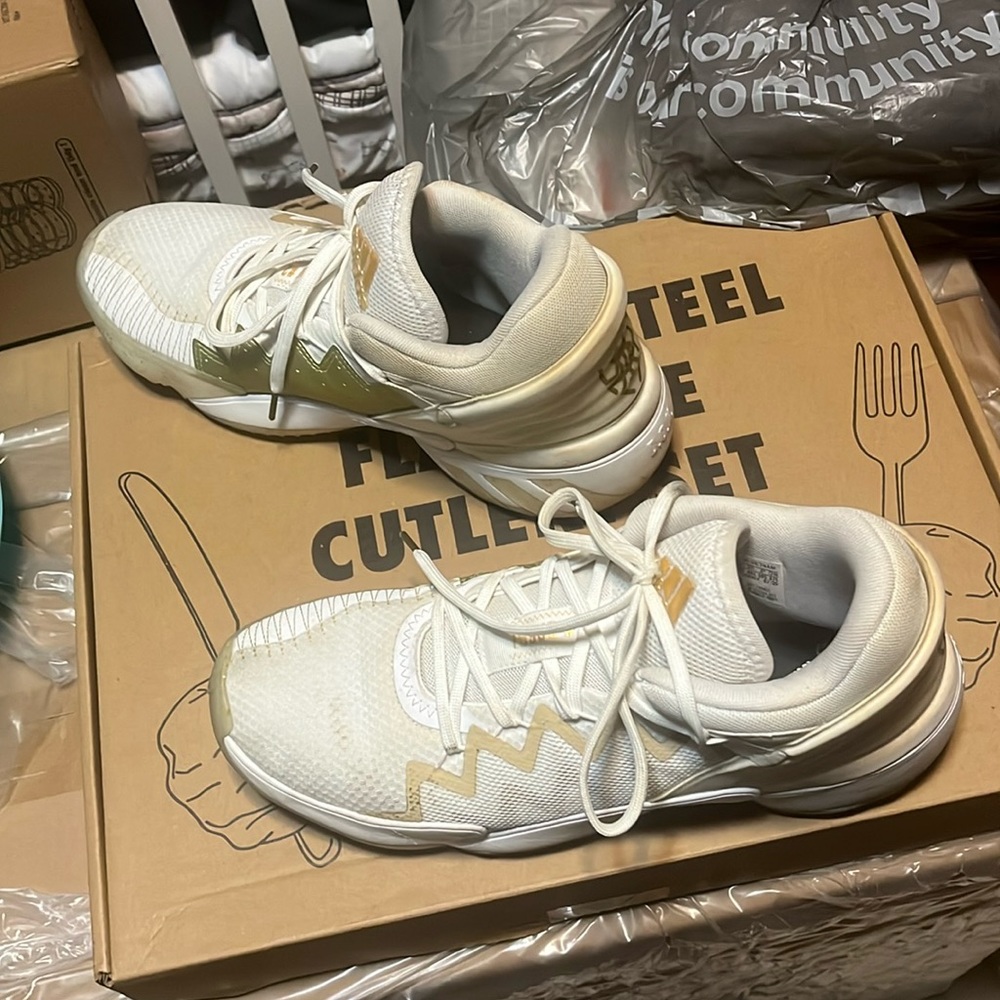2020
D.O.N. Issue #2 'White Gold Metallic'